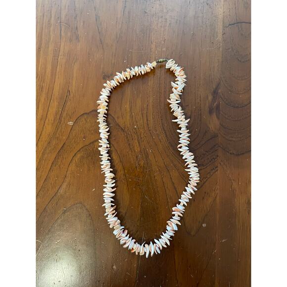 Pink Puka Shell Necklace with Screw Clasp, Vintage Y2K Vacation Tropical - Picture 1 of 3